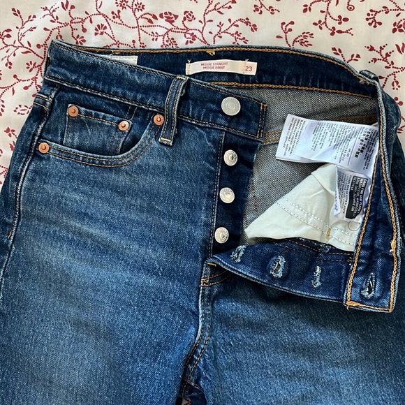 Like new! Only worn a handful of times. - Picture 2 of 4